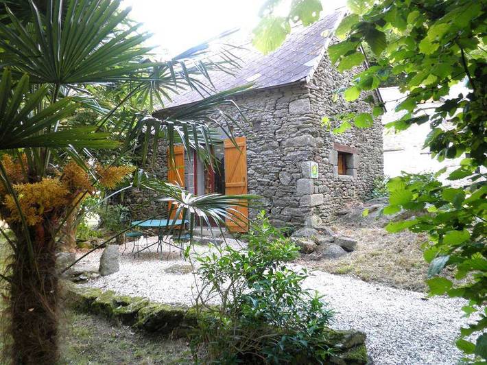 Gîte pour 2 personnes, avec Terrasse et Jardin dans Le Mené