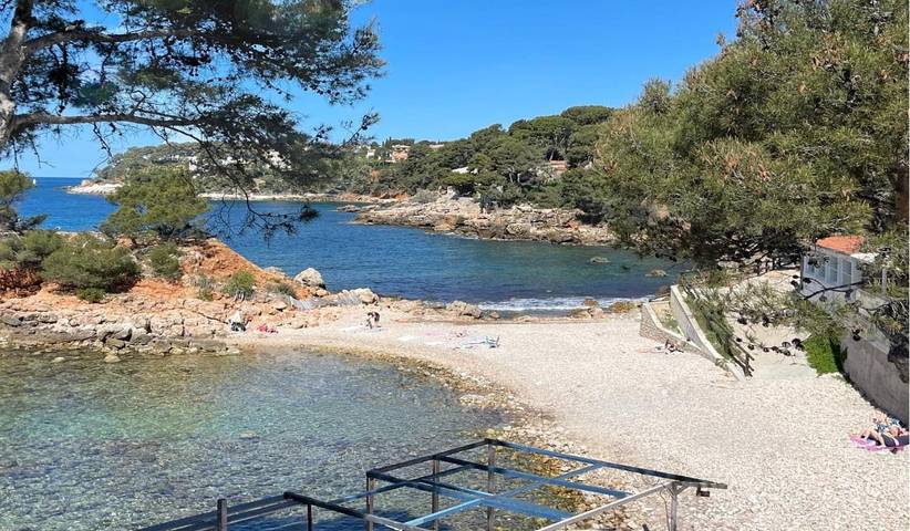 Gîte pour 6 personnes, avec Terrasse et Jardin dans Plage Du Capelan Bandol