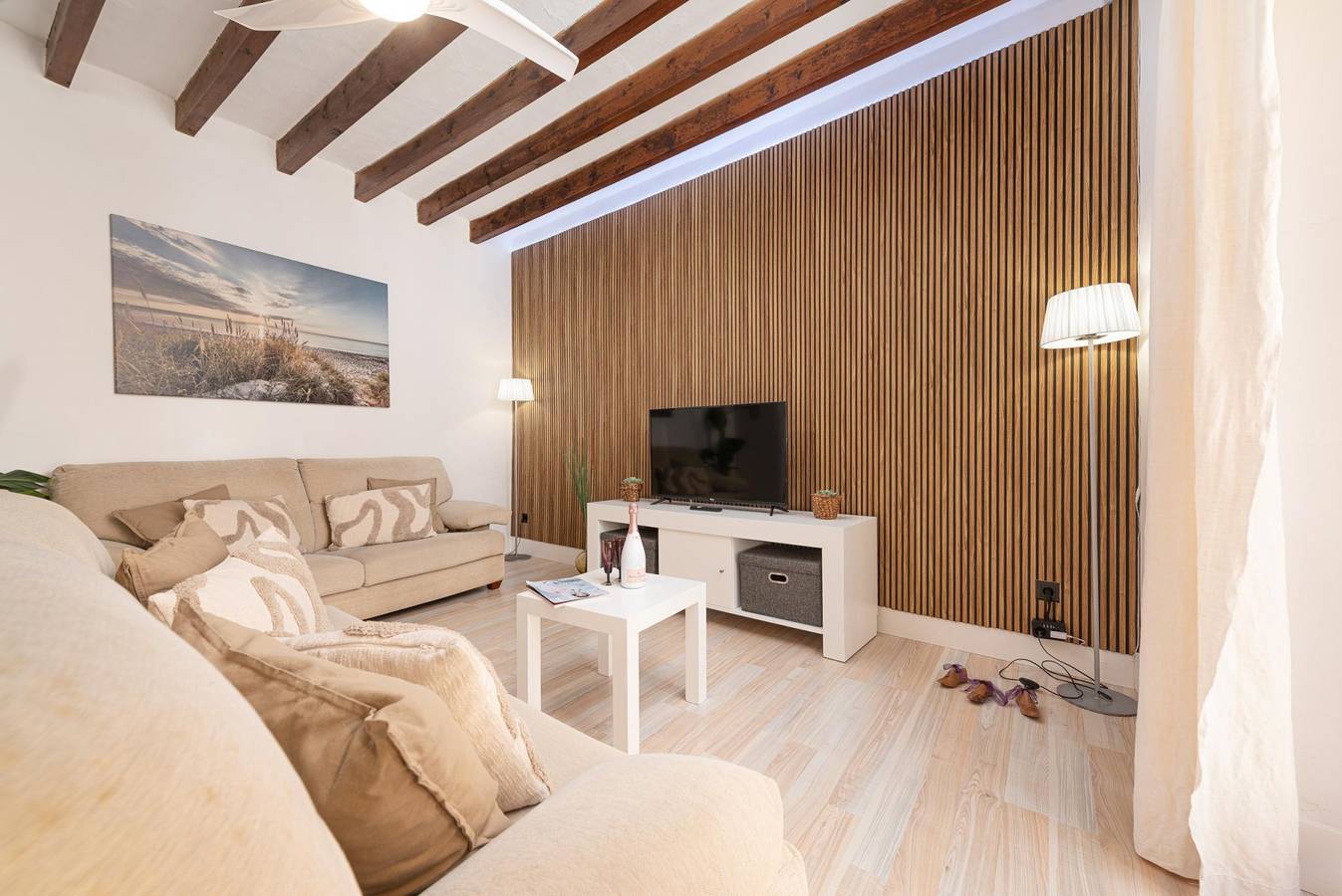Apartamento vacacional entero, Casa Mercat - Apartamento para parejas en Pollença. Wifi Gratis in Pollensa Ciudad, Pollença