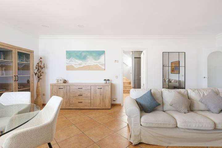 Villa « Rafael » avec vue sur la mer, Wi-Fi et climatisation in Punta Prima, Sant Lluís