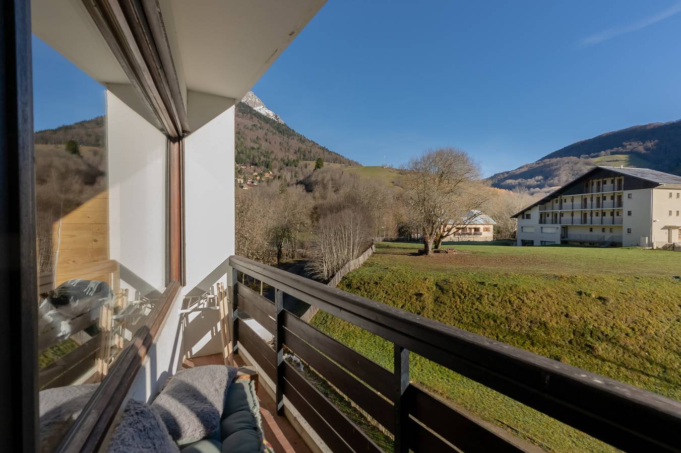 Estudio entero, Apartamento 'L'Alt-Aillon' con vistas a la montaña y balcón in Aillon-le-Jeune, Chambéry region