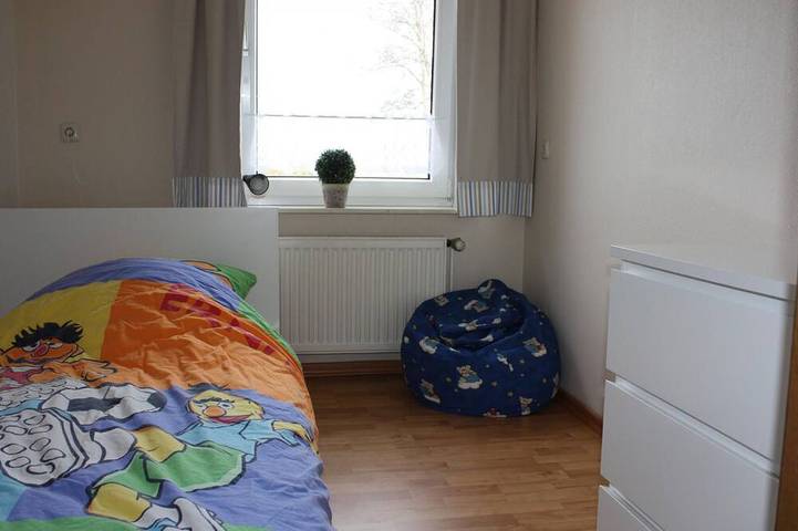 Mit kleinem Garten und Grill in Stadland, Wesermarsch