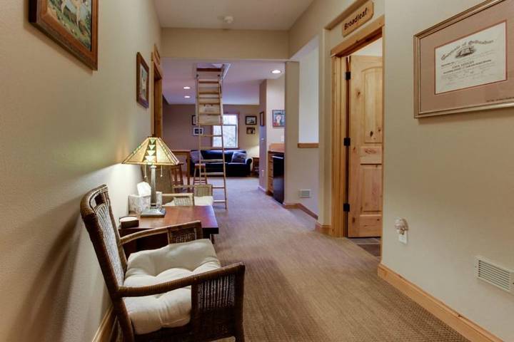 Vacation rental for 16 people, with yard and hot tub as well as sauna in Olympic National Park