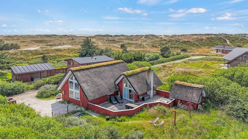 Villa for 6 personer, med Balkon/Terrasse og Jacuzzi såvel som Terrasse og Sauna i Sønderho