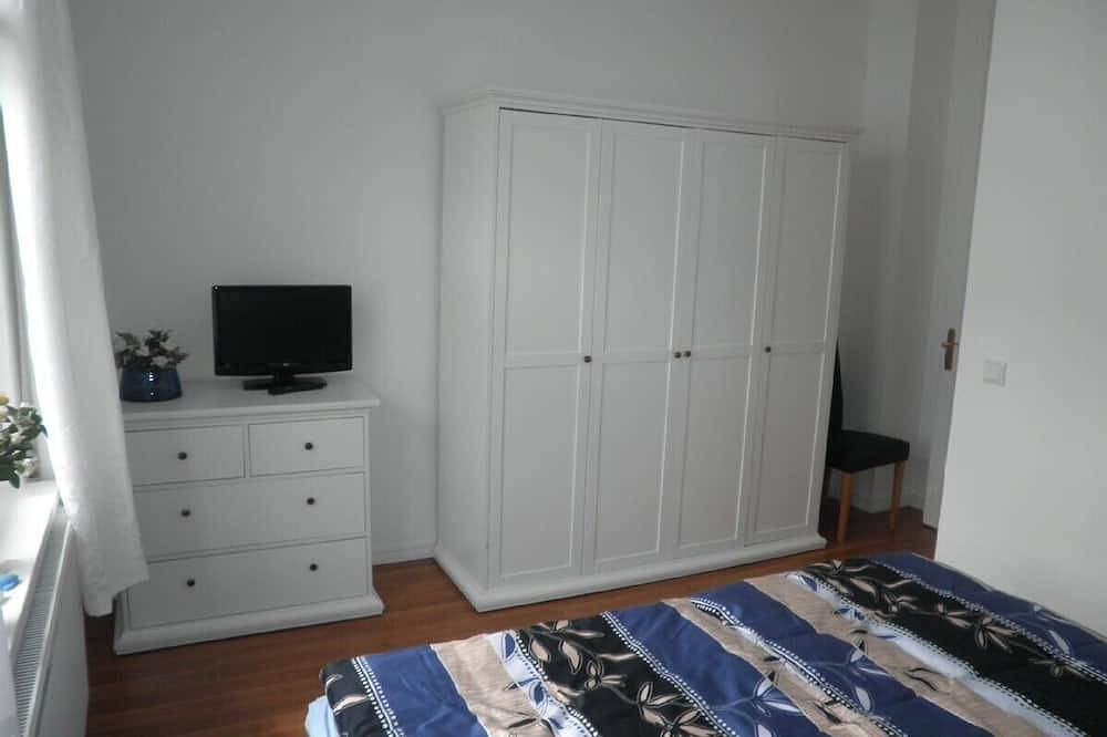 Exclusive Ferienwohnung (3 Zimmer, 85 qm) in ruhiger Lage, nur 50m zum Strand! in Seebad Heringsdorf, Heringsdorf