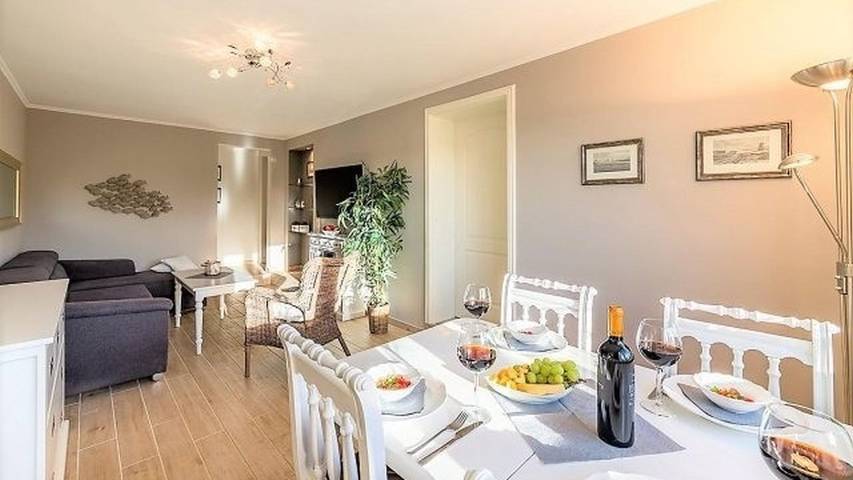 Ferienwohnung für 5 Personen, mit Terrasse und Whirlpool in Sylt-Ost