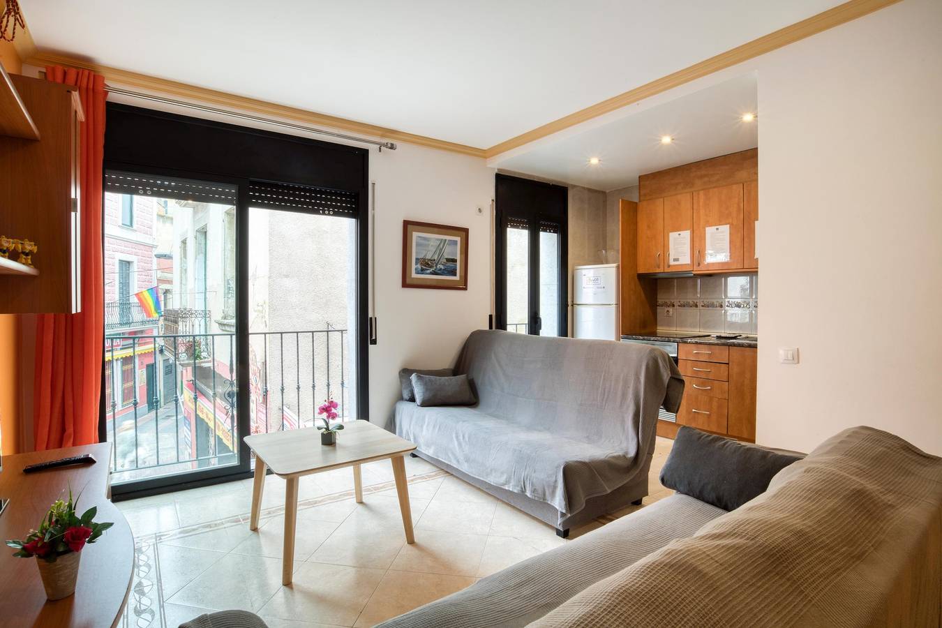 Appartement entier, Appartement "Yaco 2" proche plage, avec vue sur la mer & Wi-Fi in Central Lloret de Mar, Lloret de Mar