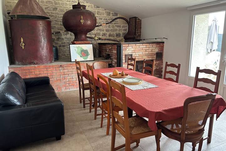 Location de vacances pour 10 personnes dans Brie-sous-Matha
