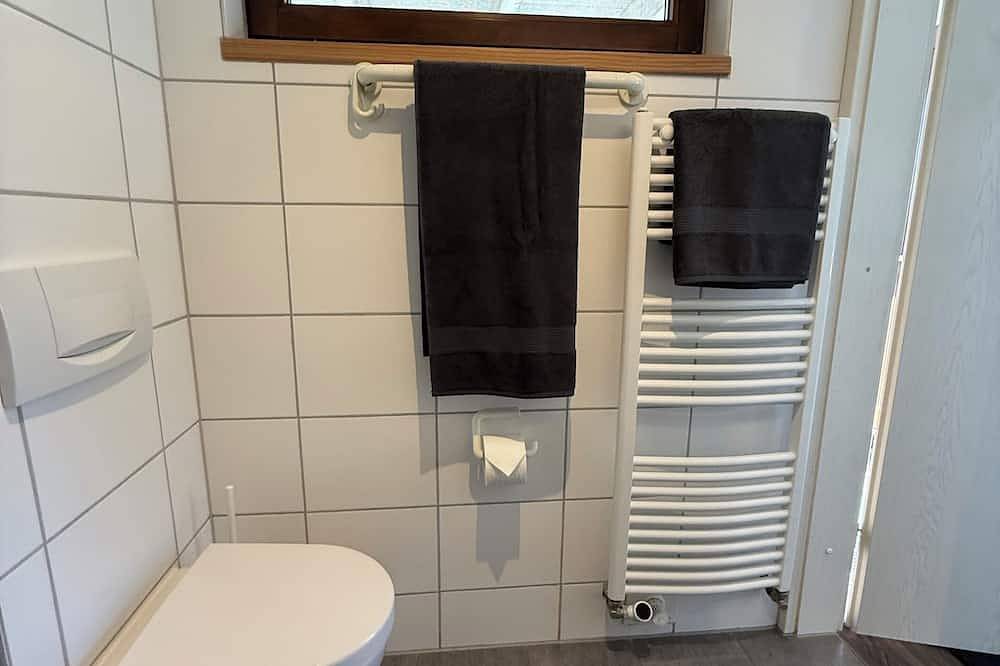 Ganze Wohnung, Schöne Ferienwohnung am See mit eigenem Garten in Fahrradentfernung zum Strand in Hemmelsdorfer See, Timmendorfer Strand