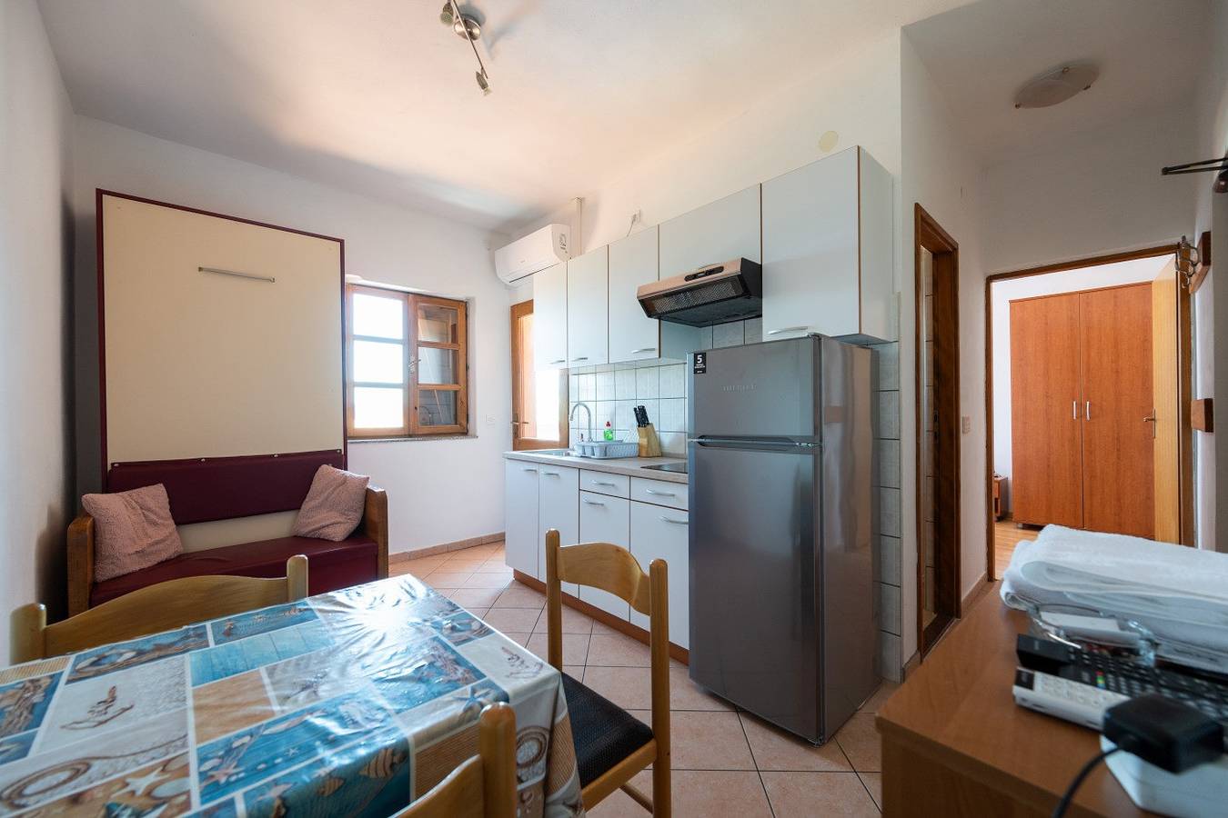 Hel lejlighed, Apartment 3598-3 for 3 Pers. in Privlaka in Privlaka, Zadar