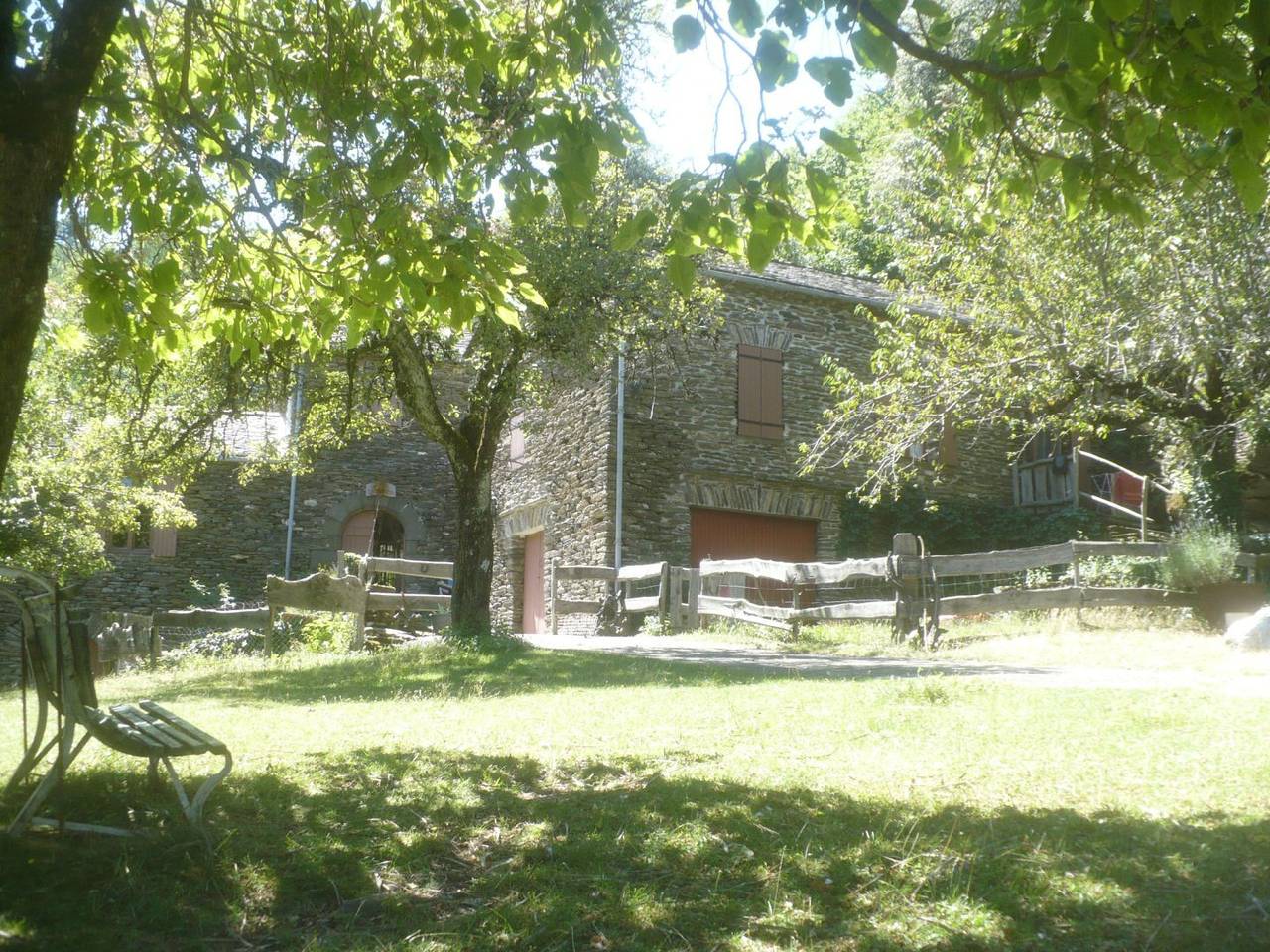 Gite familial "le Fenil" avec piscine et à la ferme in Saint-Germain-de-Calberte, Parc national des Cévennes
