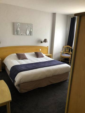 Hôtel pour 2 personnes, avec jardin et piscine dans Vitry-en-Charollais