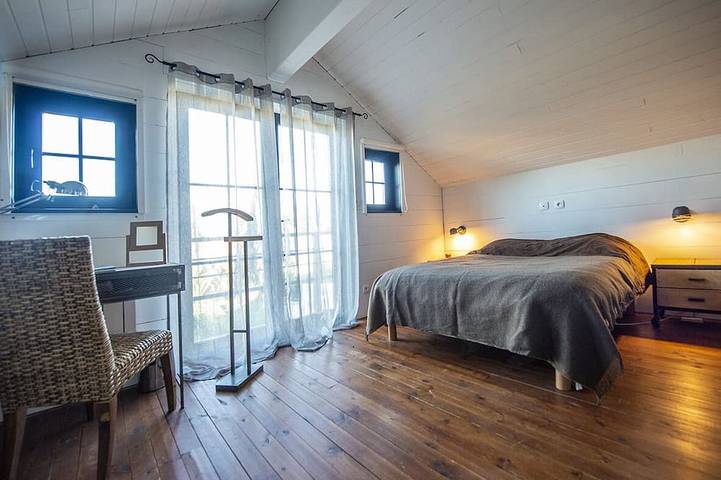 Location de vacances pour 6 personnes, avec jardin à L'Houmeau - 2