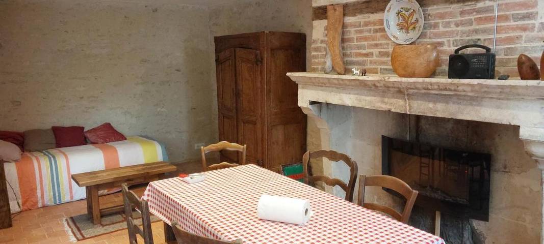Location de vacances pour 3 personnes, avec Terrasse ainsi que Jardin et Vue à Entrains-sur-Nohain - 2