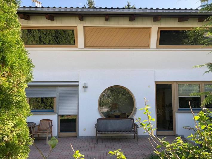 Ferienwohnung für 5 Personen, mit Terrasse und Garten sowie Ausblick