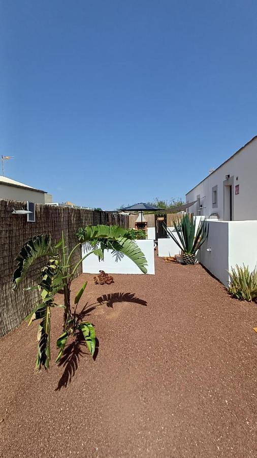 Location de vacances pour 4 personnes, avec vue ainsi que jardin et piscine à Villaverde - 3