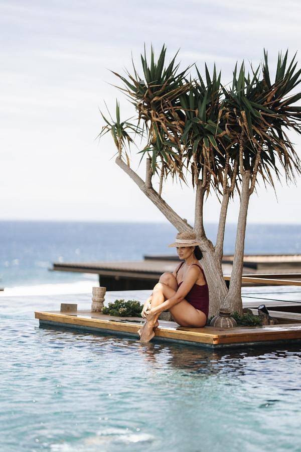 Hôtel pour 6 personnes, avec jacuzzi ainsi que piscine et jardin à Les Trois-Bassins - 3