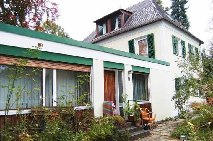 Ferienwohnung für 5 Personen, mit Garten in München