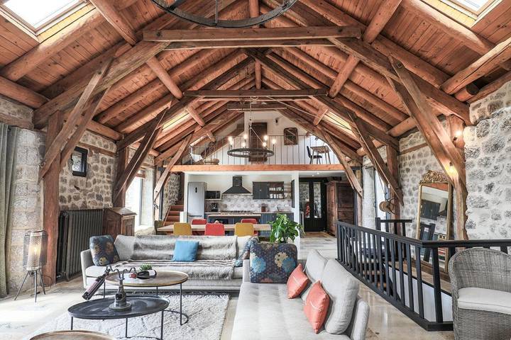 Gîte pour 10 personnes, avec Terrasse ainsi que Jardin et Vue