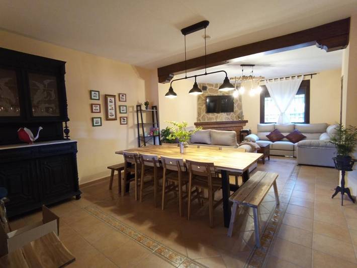 Casa rural para 12 personas, con Terraza además de Jardín y Vistas en Sierra de Segura