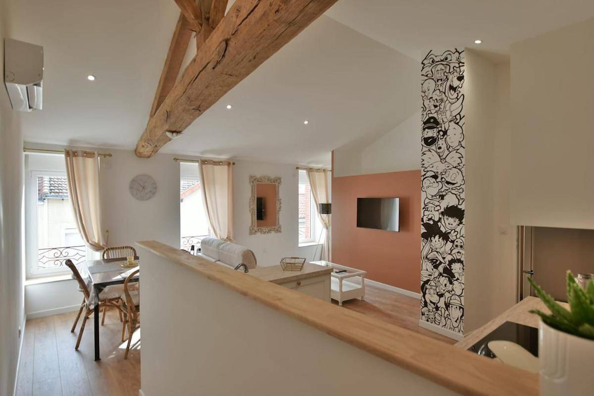 Appartement entier, One-Bedroom Apartment in La Séguinière, Région de Cholet