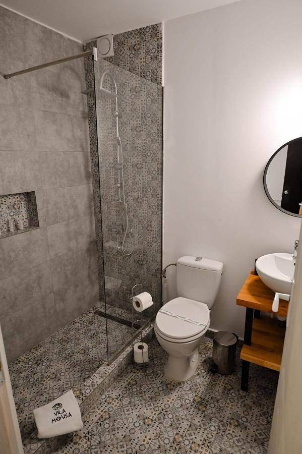 Maison d’hôte pour 2 personnes, avec Terrasse et Jacuzzi ainsi que Jardin et Piscine dans Constanța - 2