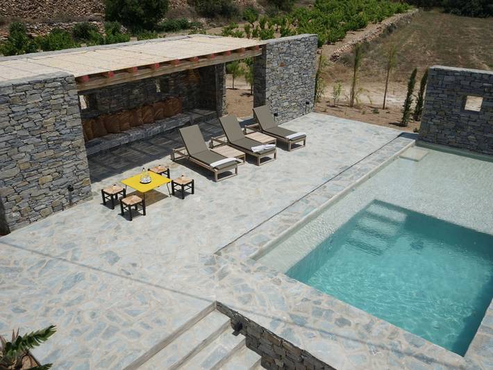 Location de vacances pour 6 personnes, avec jardin et piscine dans Aliki