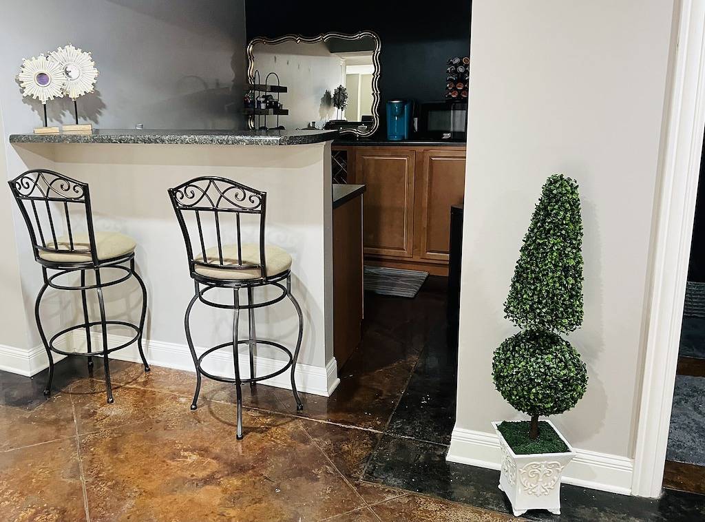 Short term avail! 5 min from Mizzou,Univ Hospital! Family sized,clean,fenced in Columbia (MO), Missouri