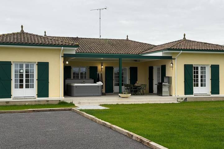Location de vacances pour 4 personnes, avec Jardin à Garrey