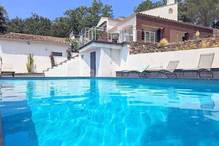 Villa pour 12 personnes, avec terrasse et jardin à La Garde-Freinet