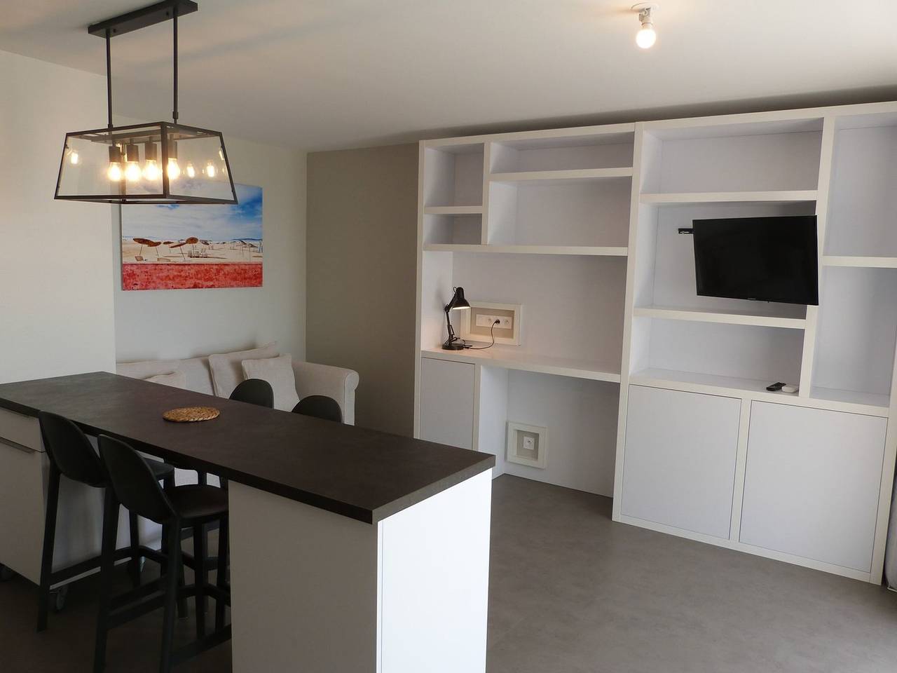 Apartamento entero, Apartamento de lujo 4 pers, frente al mar, balcón, piscina, admite mascotas, parking, Wifi in La Tranche-sur-Mer, Vandea