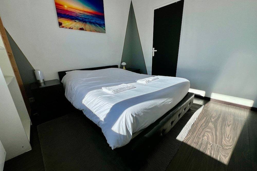 Entire apartment, One-Bedroom Apartment – Saint-Éloi, Poitiers in Poitiers, Vienne