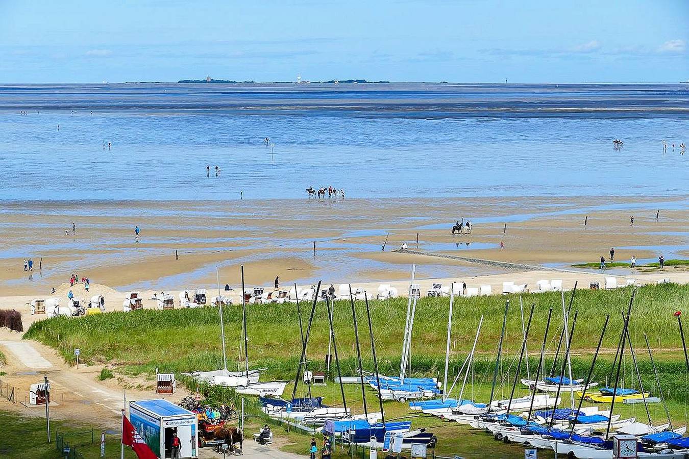 Hel lejlighed, She6 – Ferienwohnung mit Meerblick im Strandhochhaus Cuxhaven Sahlenburg in Sahlenburg Strand, Cuxhaven