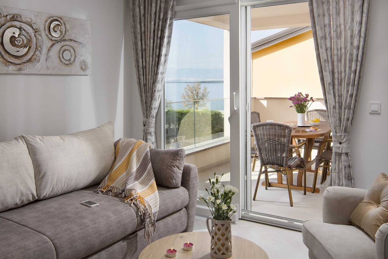 Ganze Wohnung, Luxuriöses Fewo mit Meerblick | nur 30 m vom Strand | ideal für 2-4 Personen in Vir