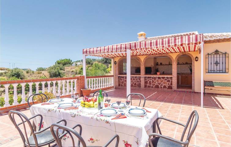 Apartamento con vistas al mar, piscina y parking en Torrox in Torrox Pueblo, Torrox