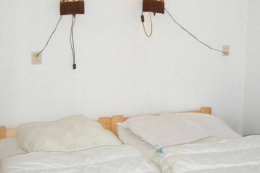 Entire apartment, Lovely apartment in Saaxumhuizen in North Sea Netherlands
