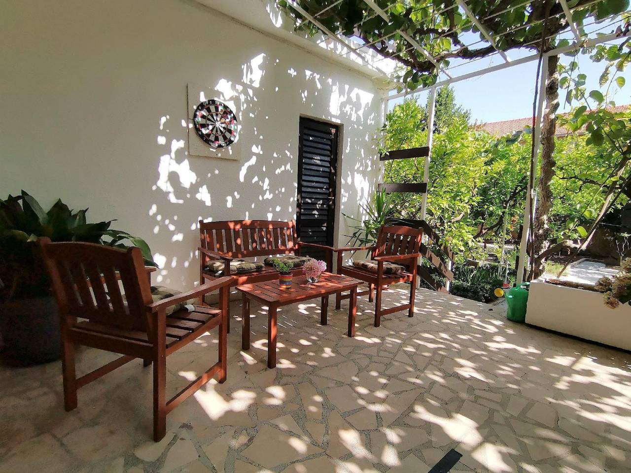 Ferienhaus Karmen auf zwei Ebenen mit Garten in Orebic, Peljesac