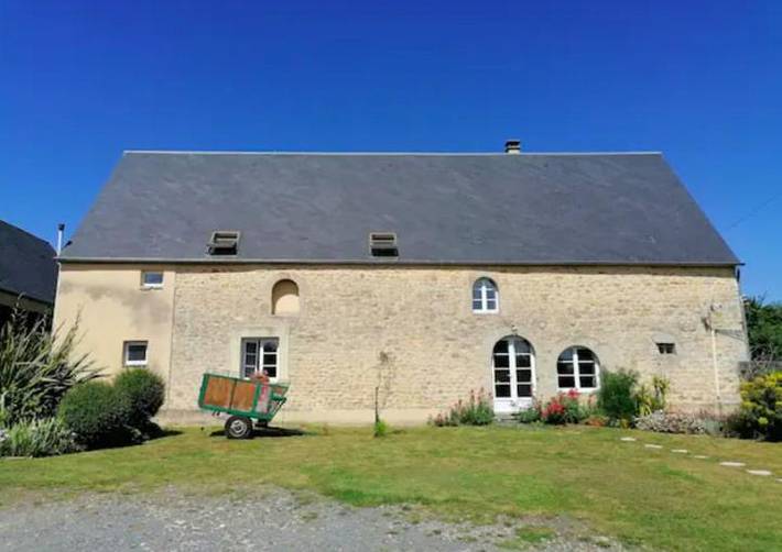 Location de vacances pour 14 personnes, avec jardin et vue à Blay