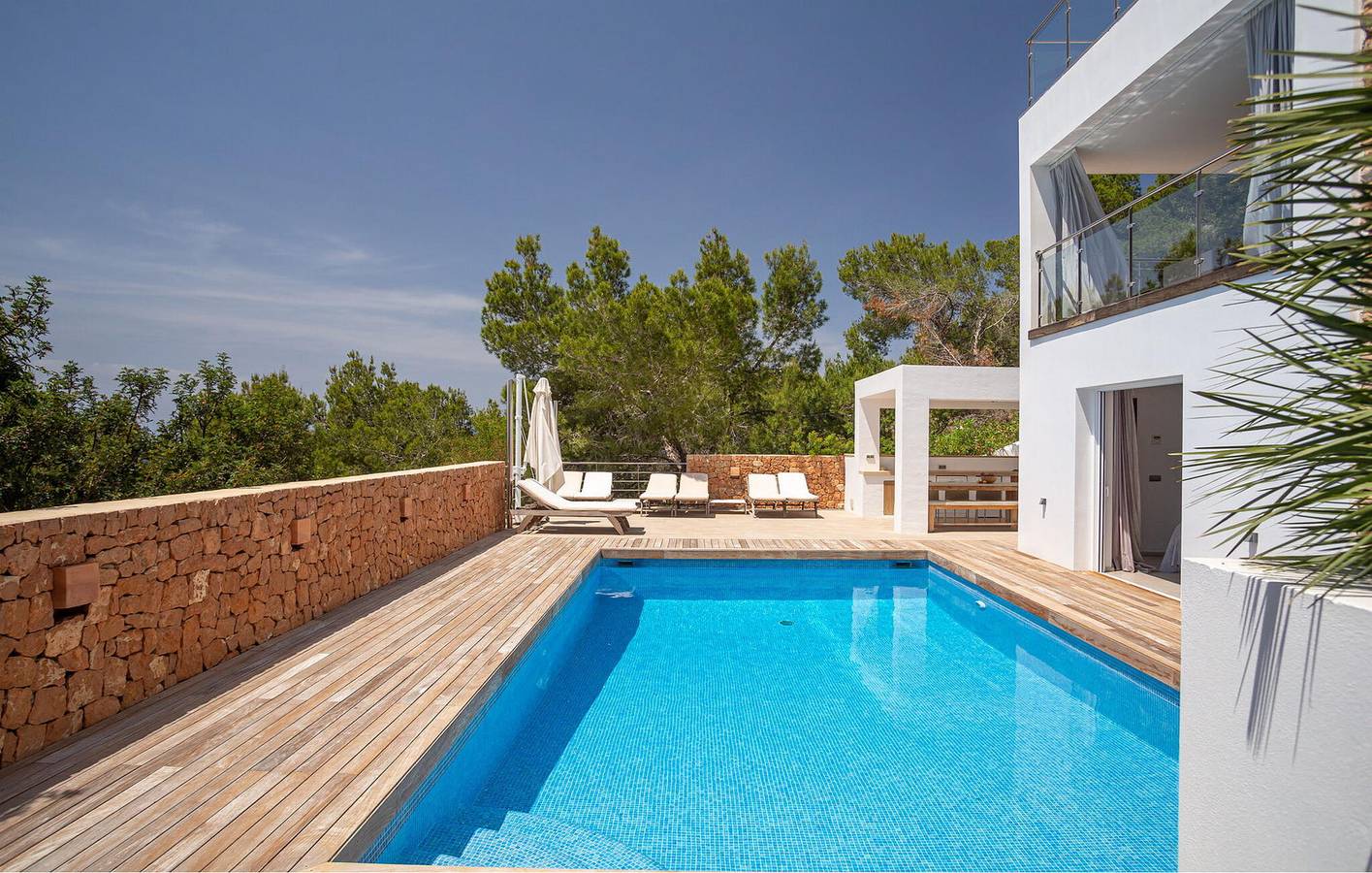 Apartment mit Meerblick, Pool, Terrasse und Parkplatz in Cala Saladeta, Sant Antoni de Portmany
