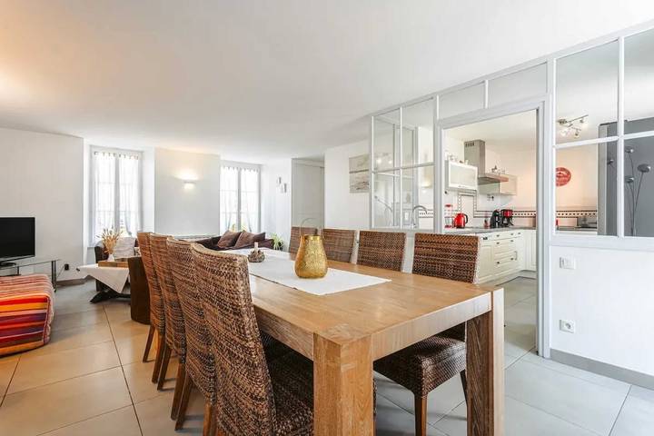 Location de vacances pour 8 personnes, avec jardin et terrasse à La Flotte - 3