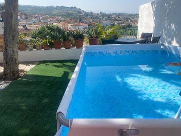 Gîte pour 8 personnes, avec vue ainsi que jardin et piscine, animaux acceptés à Alfacar