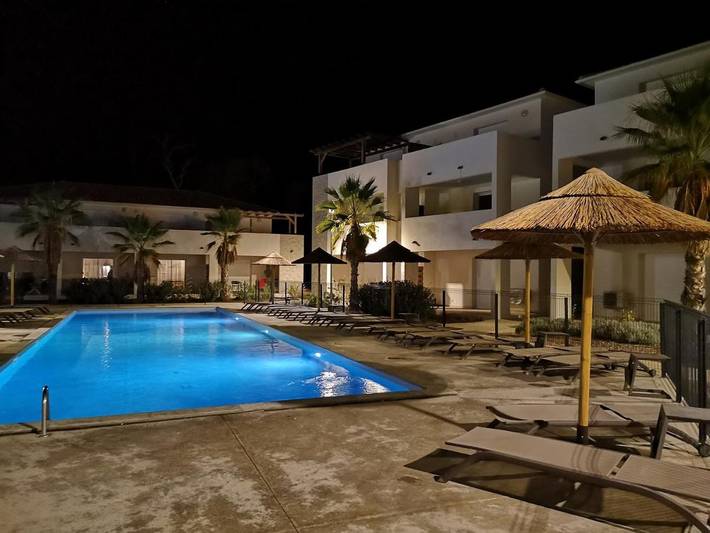 Gîte pour 6 personnes, avec jardin et balcon ainsi que piscine et vue à Linguizzetta - 4