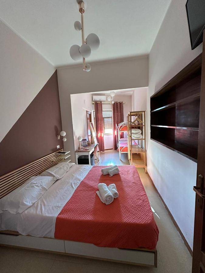 Chambre d’hôte pour 2 personnes, avec balcon et vue à Villa San Giovanni - 4