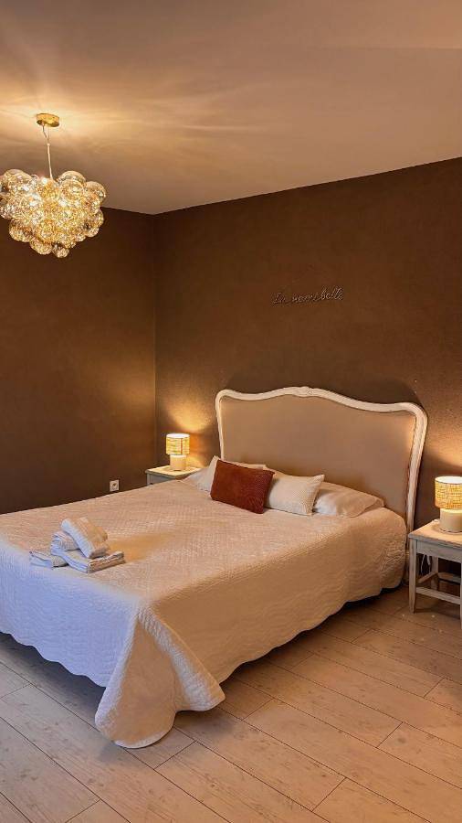 Maison d’hôte pour 30 personnes, avec jacuzzi ainsi que jardin et piscine à Saint-Just-de-Claix