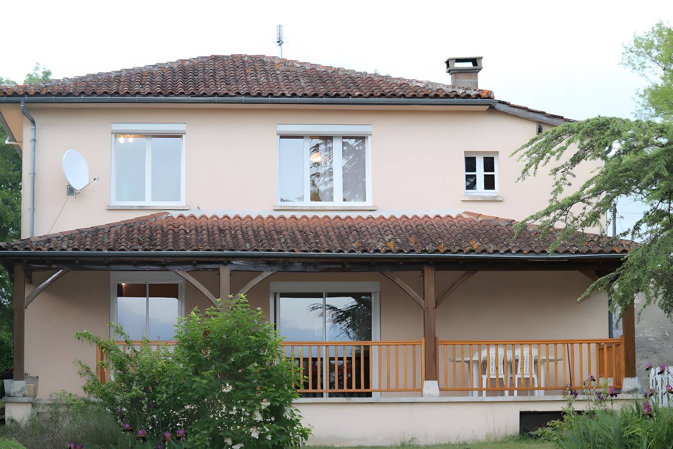Gîte Chez Jeanne : Terrasse ombragée , jardin privé et Wi-Fi à Pern, Quercy Blanc in La Ballade de Pern, Quercy