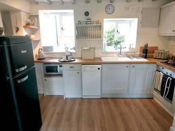 Glamping for 4 People in Stow-on-the-Wold, The Cotswolds, Photo 2