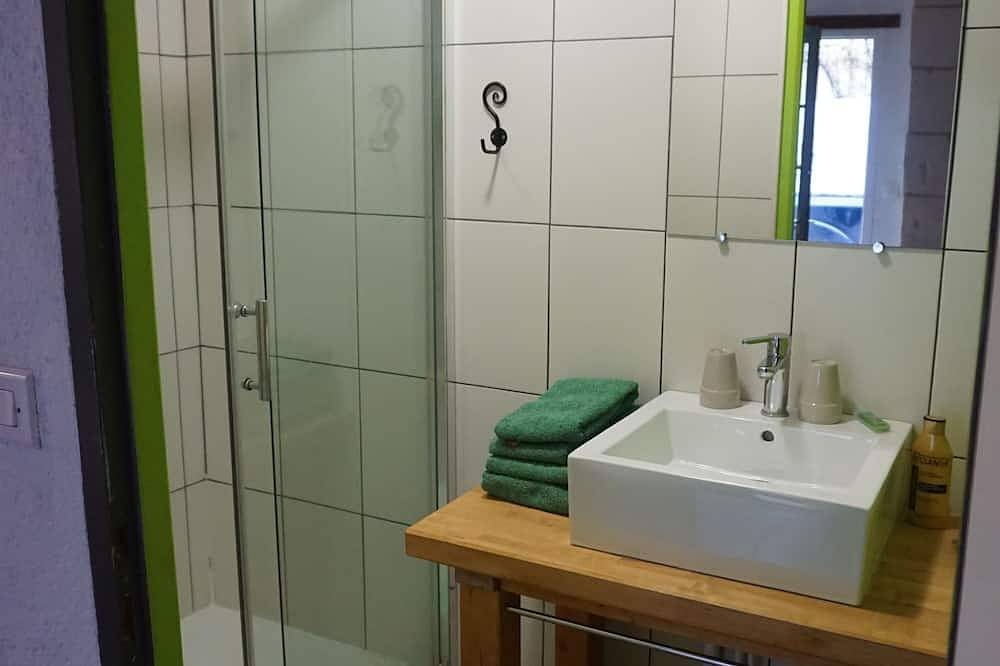 Pour un séjour à 2 très au calme dans une maison de tuffeau en Anjou in Grézillé, Vallée de la Loire