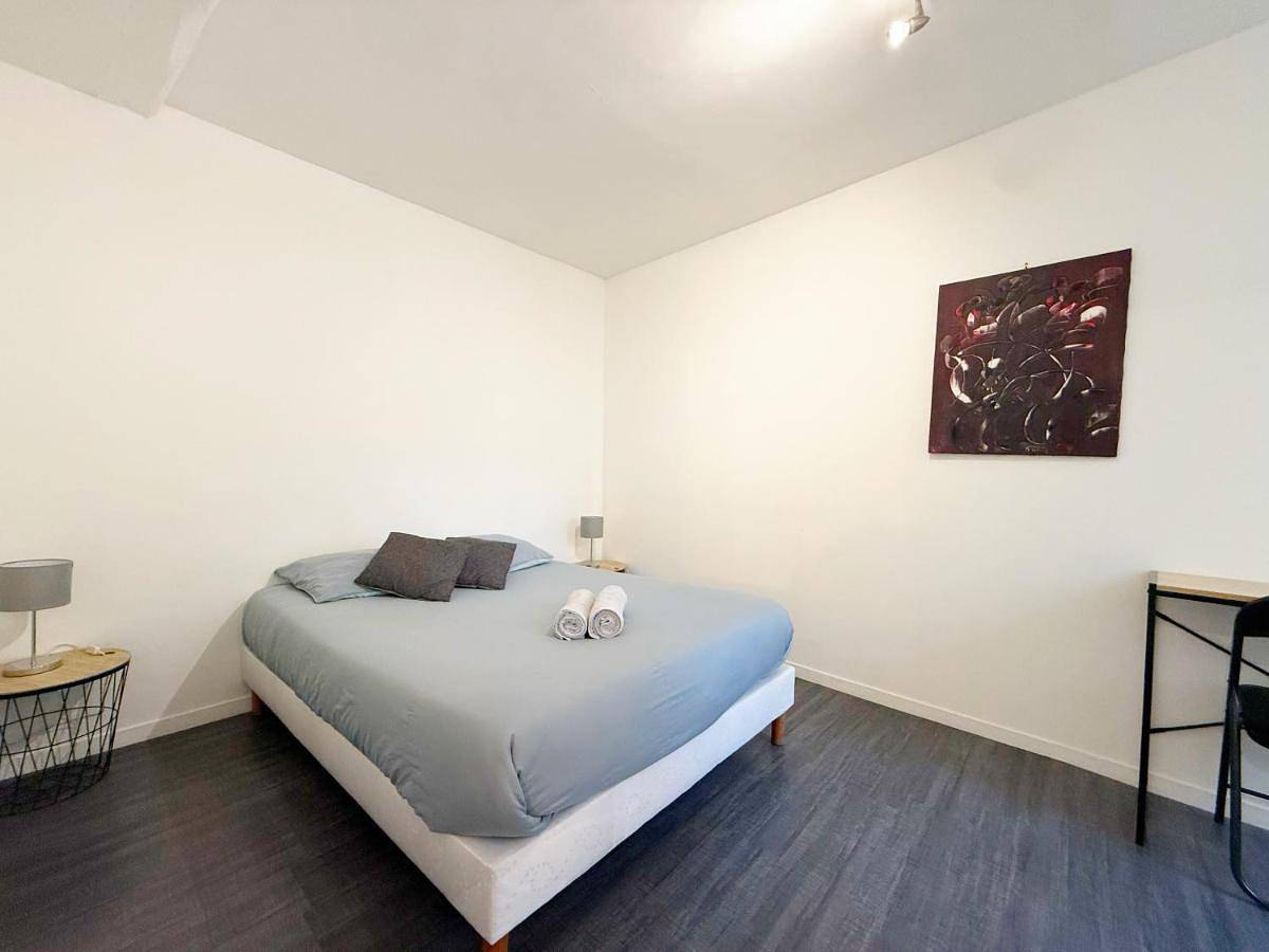 Appartement entier, Two-Bedroom Apartment in Bray-sur-Seine, Seine-et-Marne