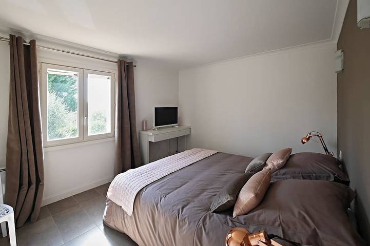 Location de vacances pour 4 personnes, avec jardin et terrasse à Châteauneuf-Grasse - 3