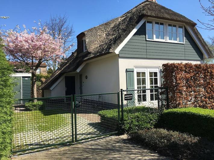 Vakantiehuis voor 6 personen, met Terras en Tuin in Westenschouwen